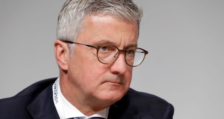 Volkswagen memecat CEO Audi yang dipenjara dalam penyelidikan emisi